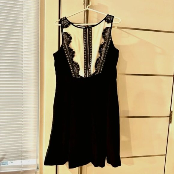 White House Black Market Dresses White House Black Market Black And White Cocktail Dress